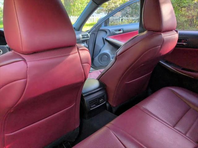 2016 Lexus IS 200t IS 200t