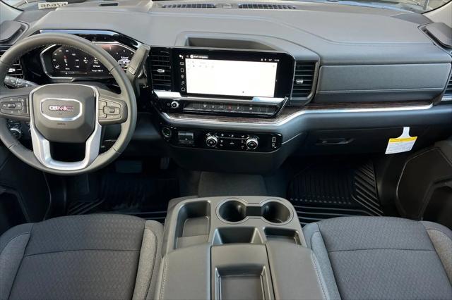 2026 GMC Sierra 2500HD Crew Cab, Standard Bed, SLE, 4WD
