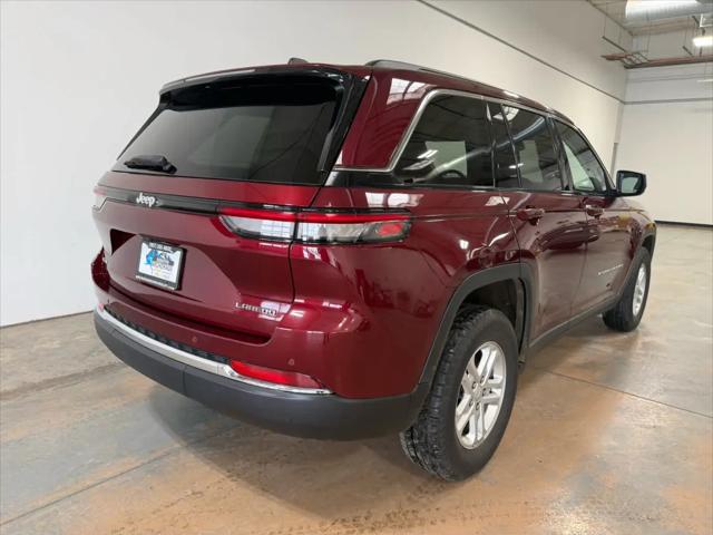 2024 Jeep Grand Cherokee Laredo 4x4