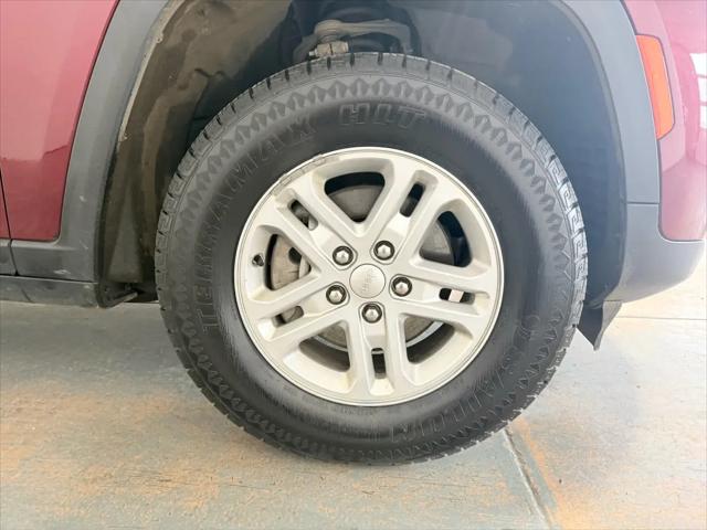 2024 Jeep Grand Cherokee Laredo 4x4