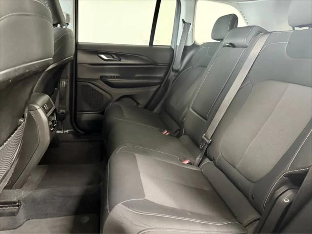 2024 Jeep Grand Cherokee Laredo 4x4