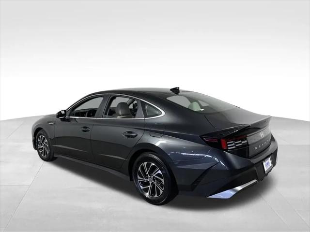 2026 Hyundai Sonata Hybrid Blue