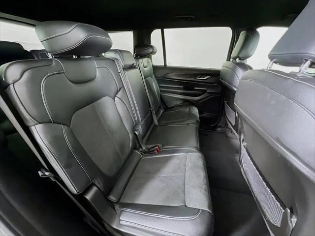 2024 Jeep Grand Cherokee L Altitude 4x4