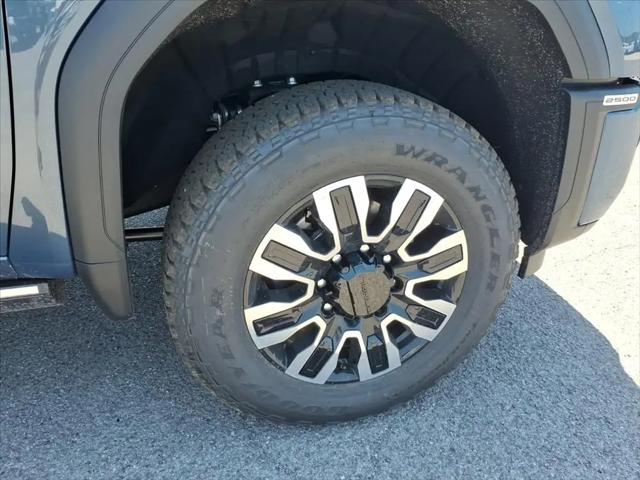 2026 GMC Sierra 2500HD Crew Cab, Standard Bed, Denali Ultimate, 4WD