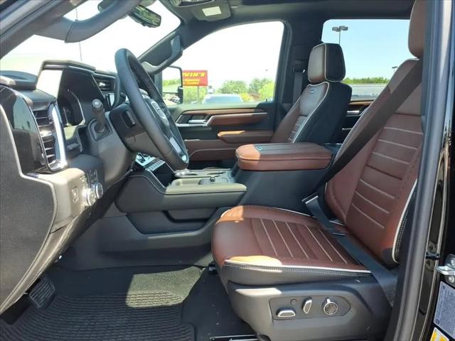2026 GMC Sierra 2500HD Crew Cab, Standard Bed, Denali Ultimate, 4WD