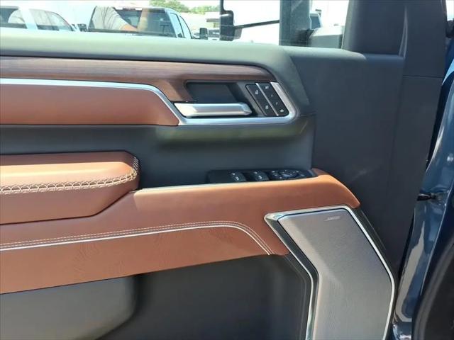 2026 GMC Sierra 2500HD Crew Cab, Standard Bed, Denali Ultimate, 4WD