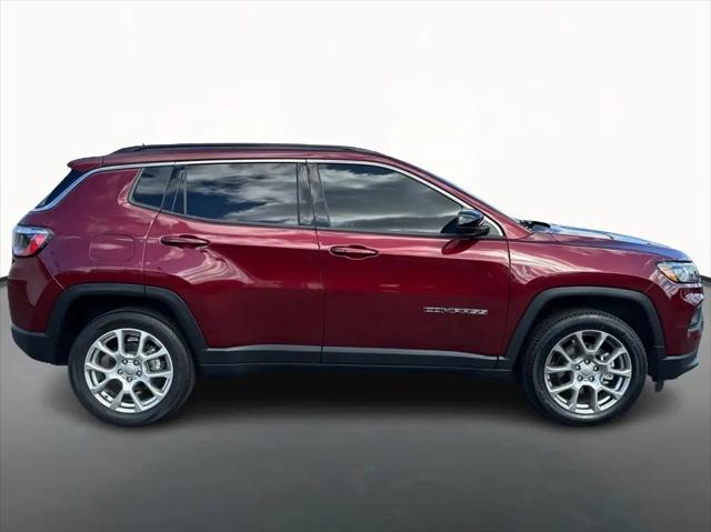 2022 Jeep Compass Latitude Lux 4x4