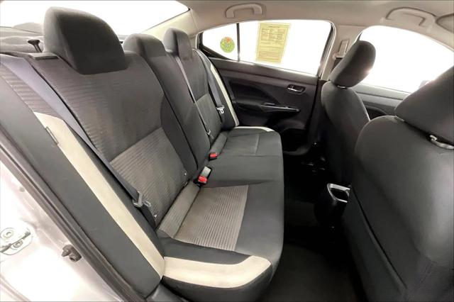 2021 Nissan Versa SV Xtronic CVT