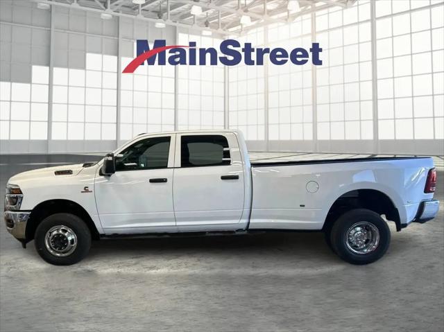 2026 Ram 3500 Tradesman Crew Cab 4x4 8' Box