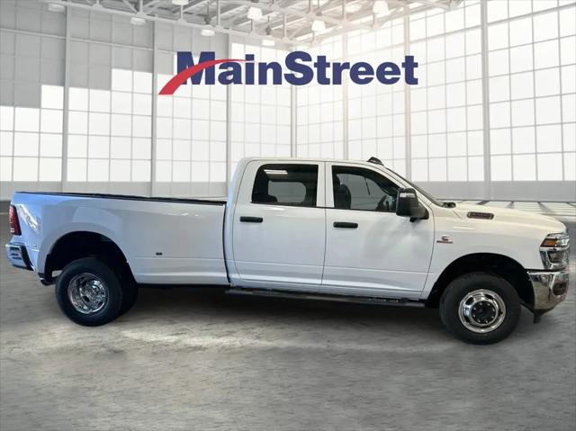 2026 Ram 3500 Tradesman Crew Cab 4x4 8' Box