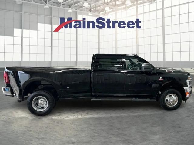 2026 Ram 3500 Tradesman Crew Cab 4x4 8' Box