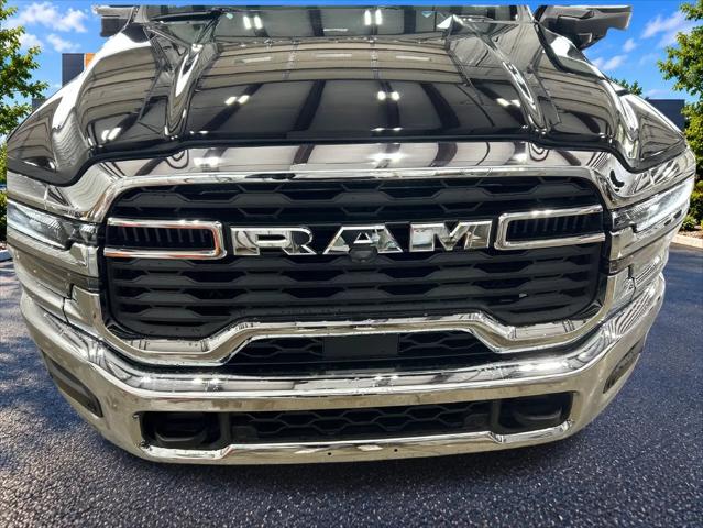2026 Ram 3500 Tradesman Crew Cab 4x4 8 Box