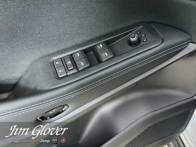 2026 Jeep Cherokee Laredo 4x4