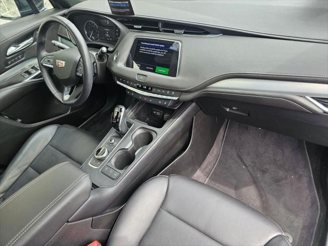 2023 Cadillac XT4 AWD Premium Luxury