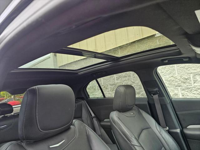 2023 Cadillac XT4 AWD Premium Luxury