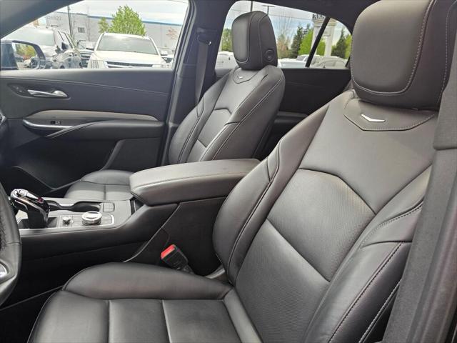 2023 Cadillac XT4 AWD Premium Luxury