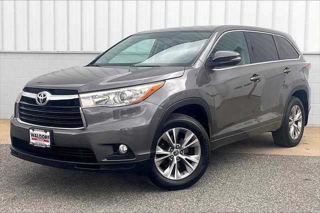 2016 Toyota Highlander LE Plus V6 2016 Toyota Highlander LE Plus V6