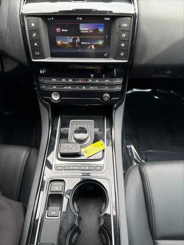 2017 Jaguar XE 35t Premium