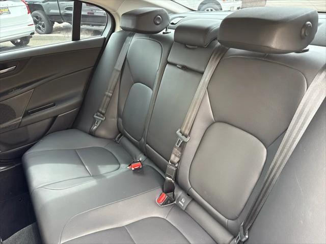 2017 Jaguar XE 35t Premium