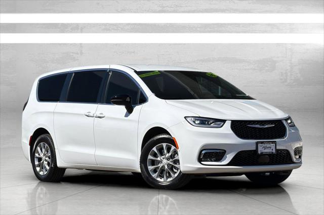 2026 Chrysler Pacifica Select AWD for sale in Albany, OR