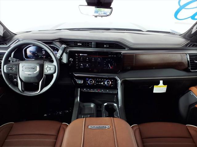 2026 GMC Sierra 2500HD Crew Cab, Standard Bed, Denali Ultimate, 4WD