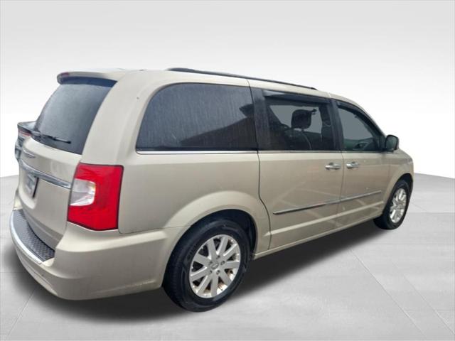2016 Chrysler Town and Country Touring 2016 Chrysler Town and Country Touring