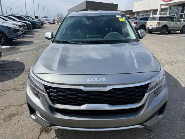 2023 Kia Seltos LX 2023 Kia Seltos LX