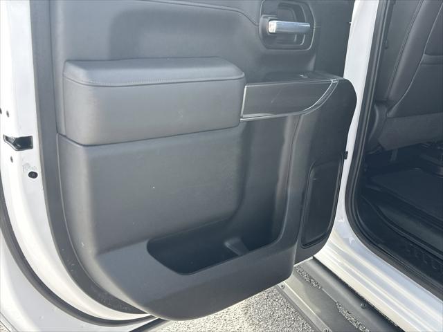 2022 GMC Sierra 3500HD 4WD Crew Cab Standard Bed AT4