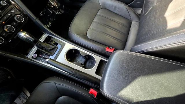 2022 Volkswagen Passat 2.0T Limited Edition