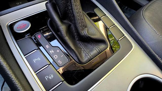2022 Volkswagen Passat 2.0T Limited Edition