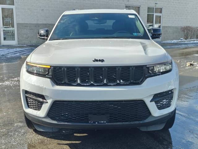 2023 Jeep Grand Cherokee Altitude 4x4 2023 Jeep Grand Cherokee Altitude 4x4