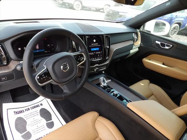 2023 Volvo XC60 B5 Ultimate Bright Theme
