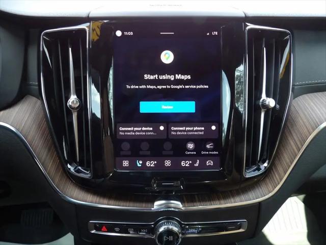 2023 Volvo XC60 B5 Ultimate Bright Theme