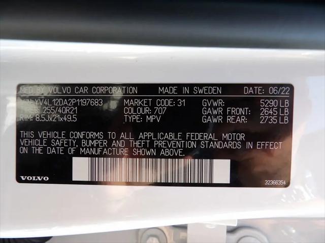2023 Volvo XC60 B5 Ultimate Bright Theme