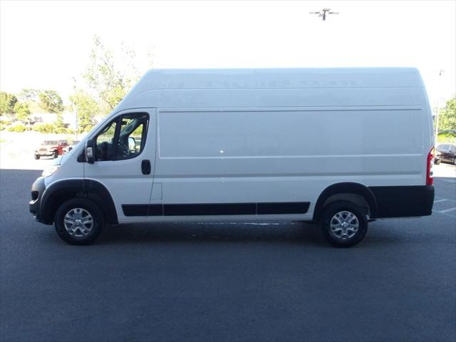 2025 Ram ProMaster Cargo Van SLT Super High Roof 159" WB EXT