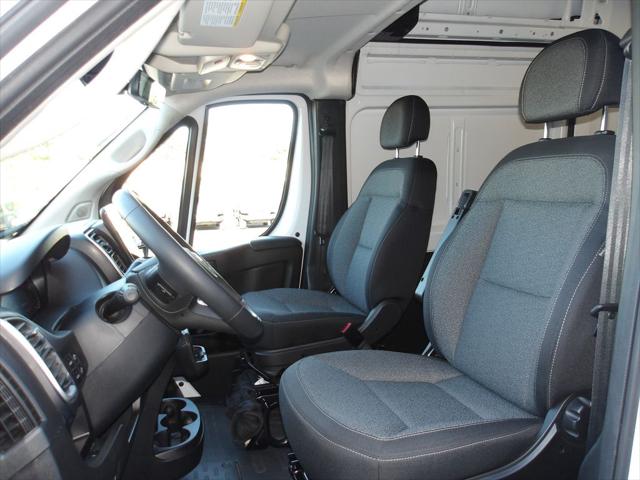 2025 Ram ProMaster Cargo Van SLT Super High Roof 159" WB EXT