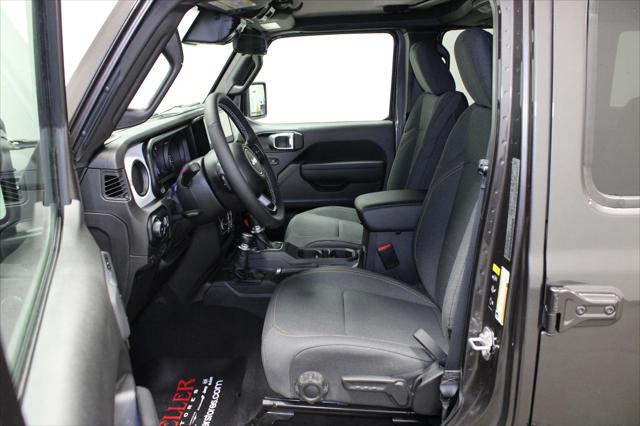 2025 Jeep Wrangler 4-Door Summit 4x4