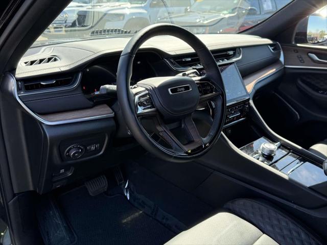 2023 Jeep Grand Cherokee Summit 4x4 2023 Jeep Grand Cherokee Summit 4x4