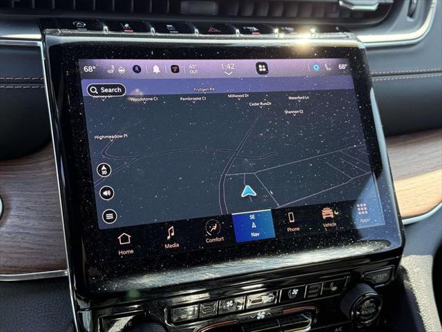 2023 Jeep Grand Cherokee Summit 4x4 2023 Jeep Grand Cherokee Summit 4x4