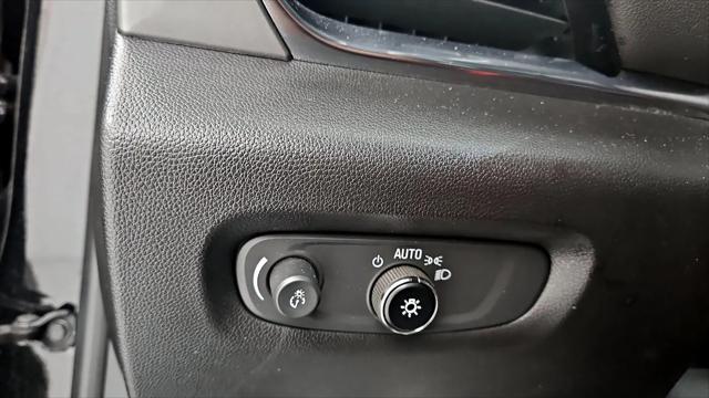 2023 Chevrolet Traverse FWD LT Leather
