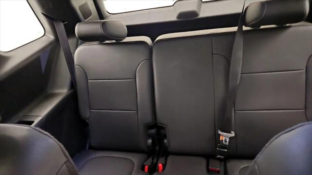 2023 Chevrolet Traverse FWD LT Leather