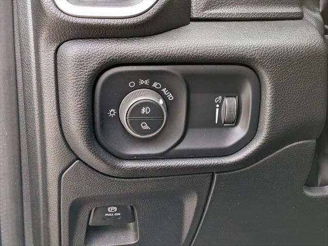 2023 Ram 1500 Big Horn Crew Cab 4x4 5'7" Box