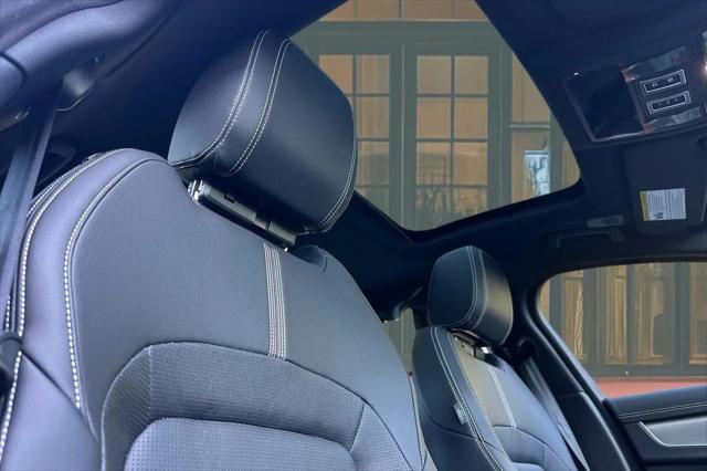 2024 Jaguar XF R-Dynamic SE P250 AWD Automatic