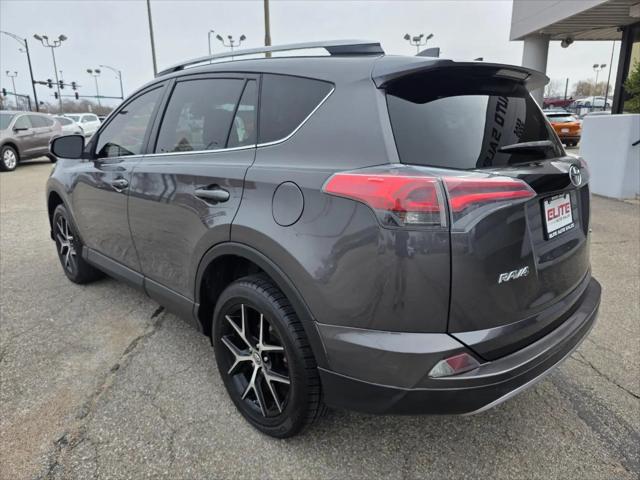 2017 Toyota RAV4 SE