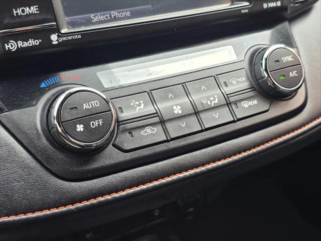 2017 Toyota RAV4 SE