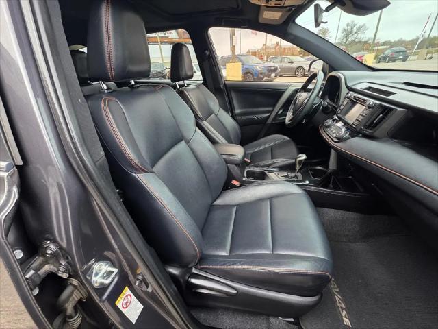 2017 Toyota RAV4 SE