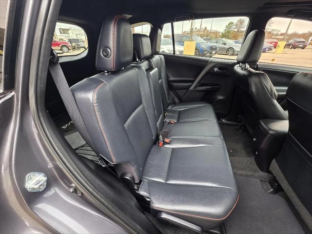 2017 Toyota RAV4 SE