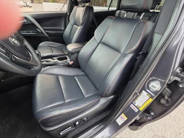2017 Toyota RAV4 SE