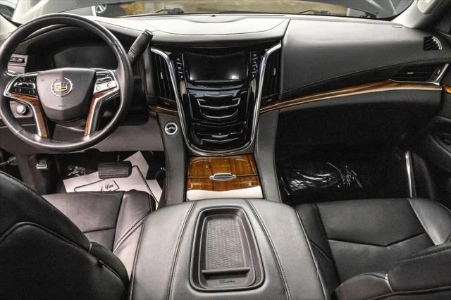 2015 Cadillac Escalade Luxury
