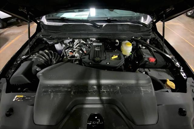 2026 Ram 3500 Limited Crew Cab 4x4 8' Box